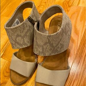 Toms snake skin heels